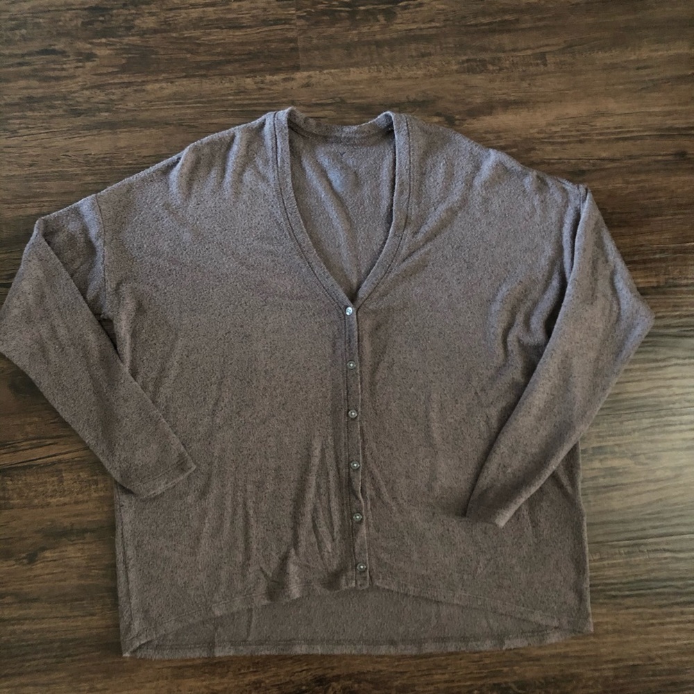 American Eagle Outfitters Soft & Sexy Plush V-Neck Button Cardigan Size …